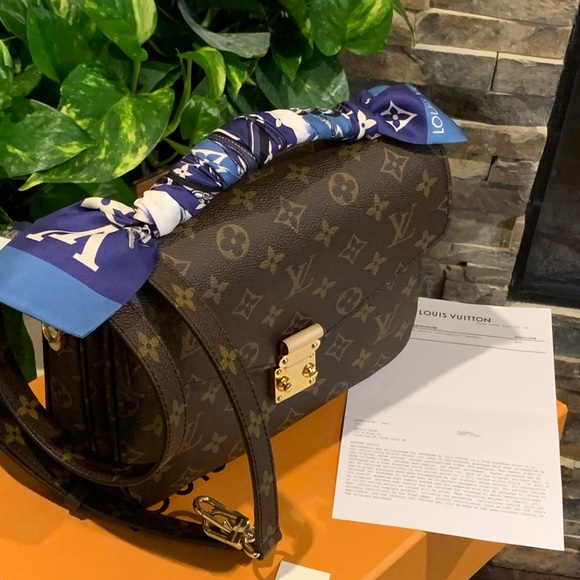 Louis Vuitton Pochette Metis - Picture 8 of 16